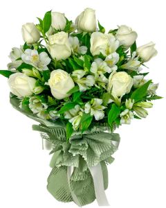 BUQUÊ 12 ROSAS BRANCAS & ALSTROEMÉRIAS OLÍVIA